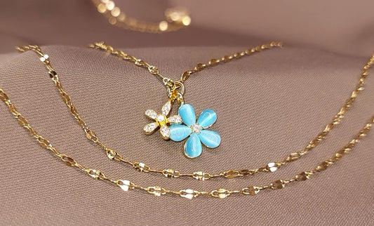 Mavi Çiçek Detaylı 14K Altın Kaplama Kolye