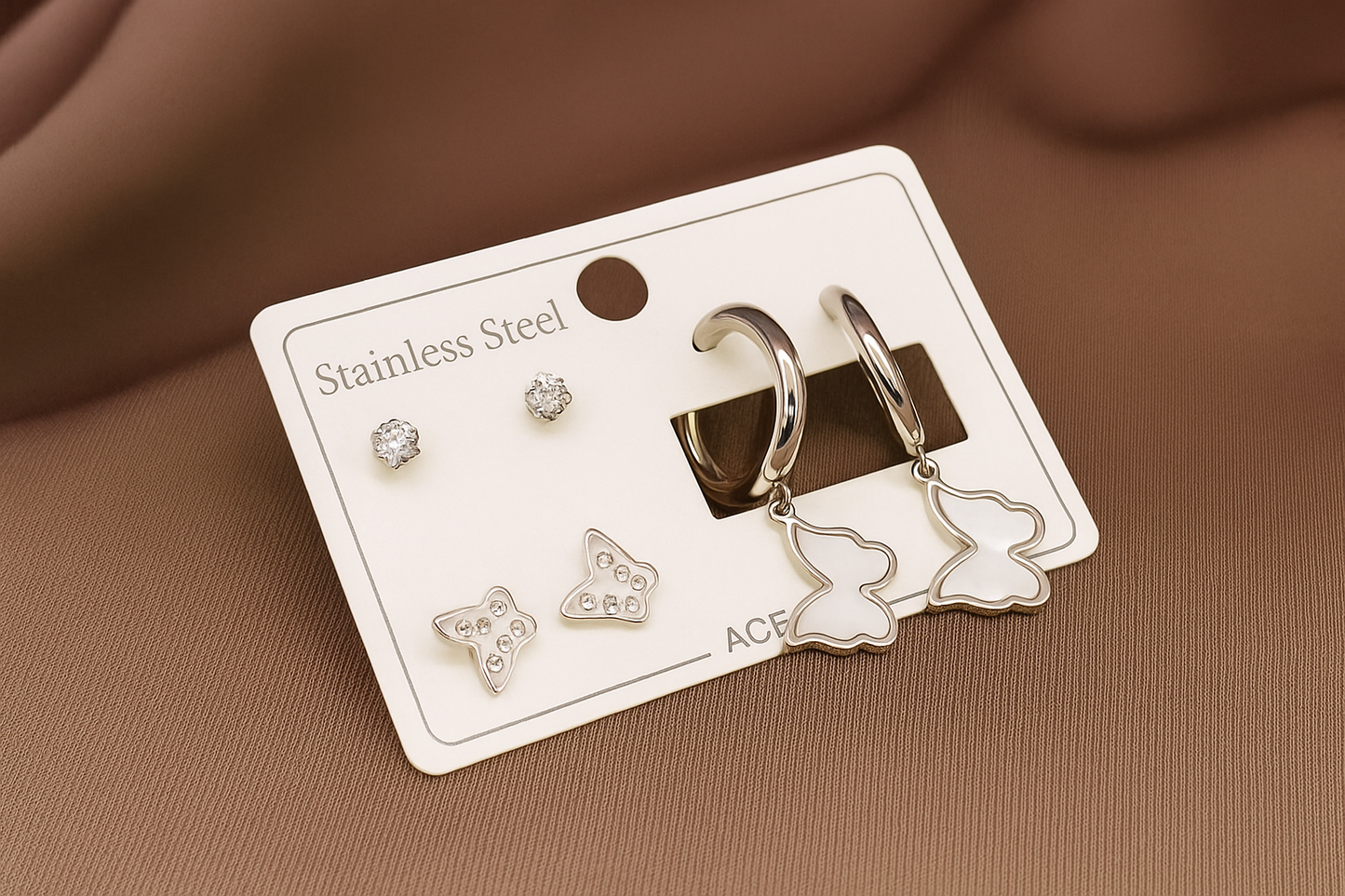 Üçlü Kelebek Küpeler Seti – Parlak Paslanmaz Çelikten, Uzun Süre Işıltısını Korur