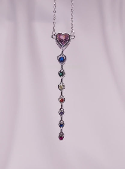 Zarafetin Işıltısı – Kalp Taşlı Kolye